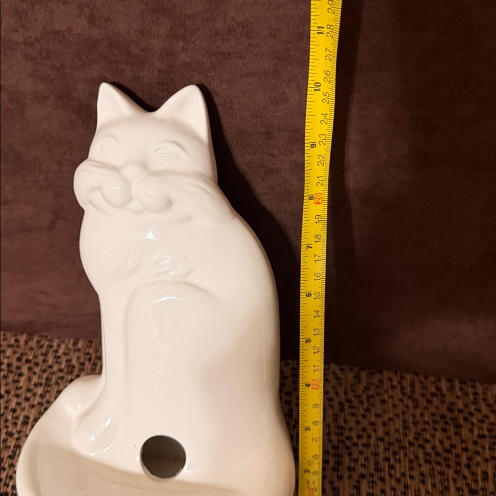Vintage. Elegant White/Cream Cat Shaped Ceramic Incense or Soap Holder. 10” - Picture 7 of 7